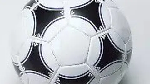 晓明深夜聚餐返家，力证与Baby感情稳固